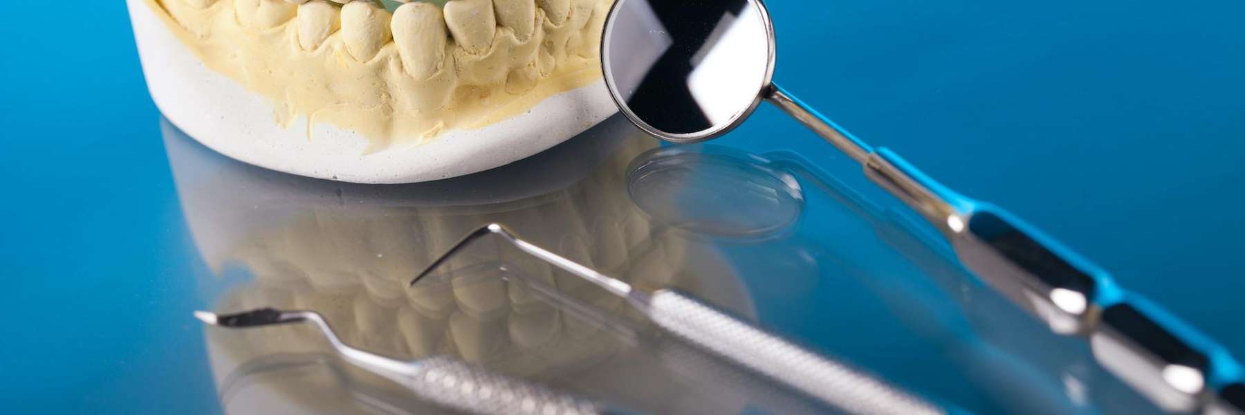 An illustration of dentures and dentaltools in Beachwood, OH